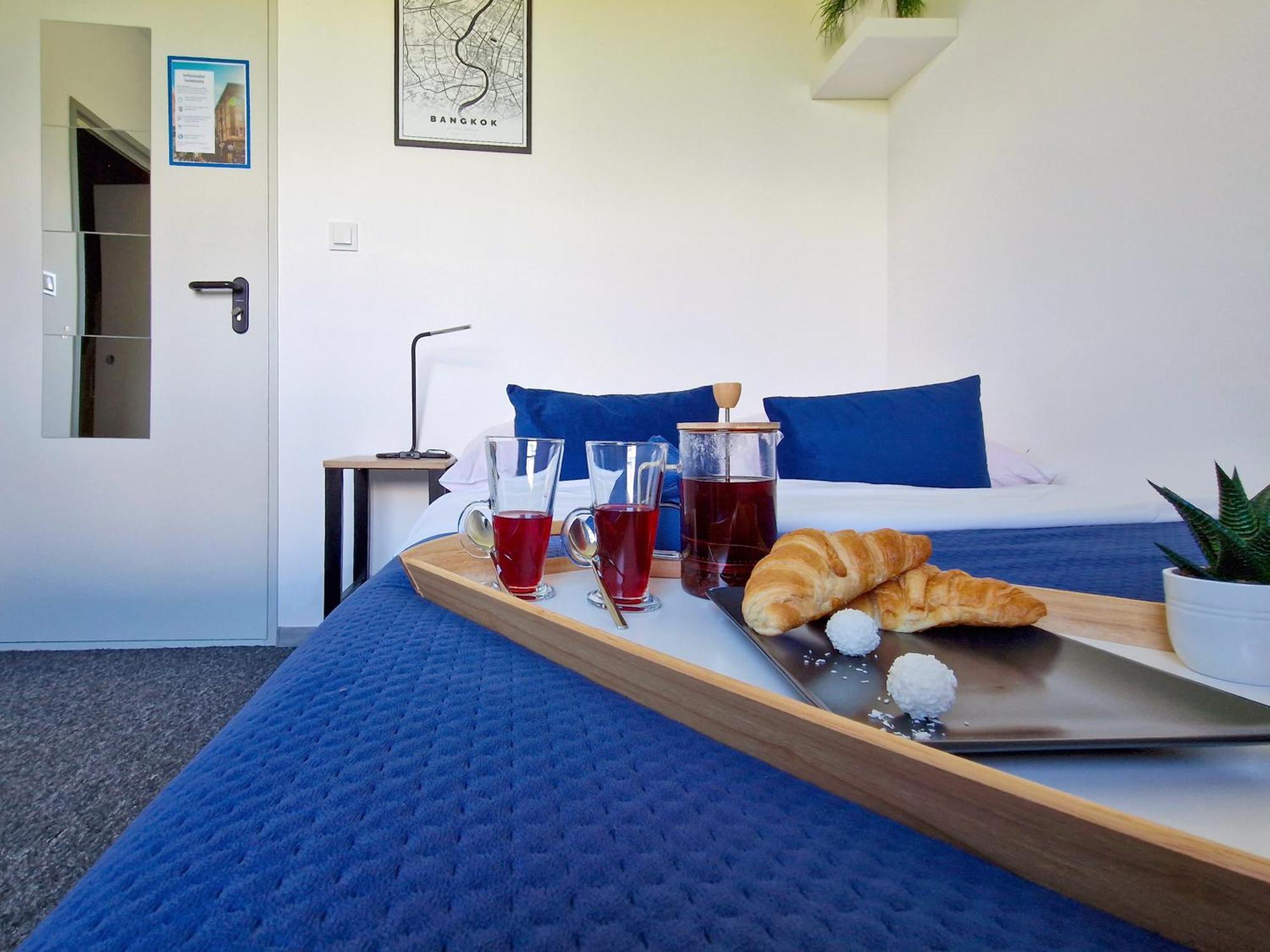 Mile Gdansk Airport & Parking Dlugoterminowy Bed & Breakfast Exterior photo